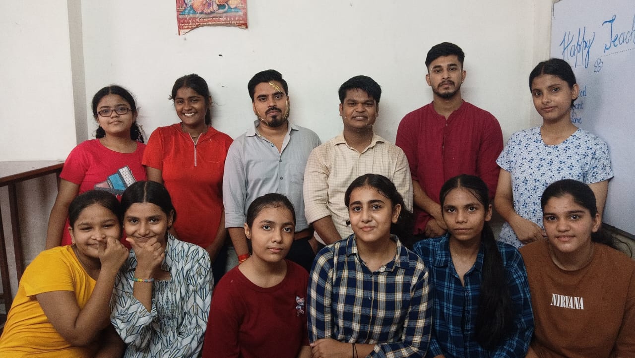 Roy's Coaching Classes Delhi — Student Achievement Event